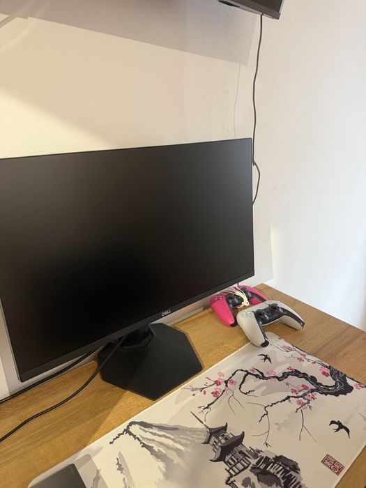 Vand monitor dell 144 hz si ps5 cu tot cu jocuri si cele 2 manete