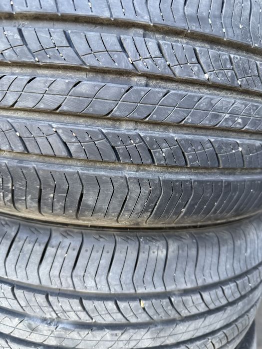 Продам комплект резины 215/50 R17