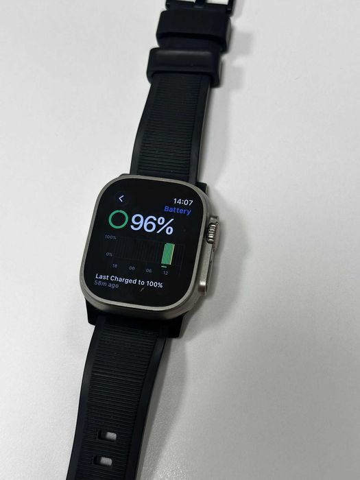 Apple Watch Ultra- 49 mm Titanium&Ceramic