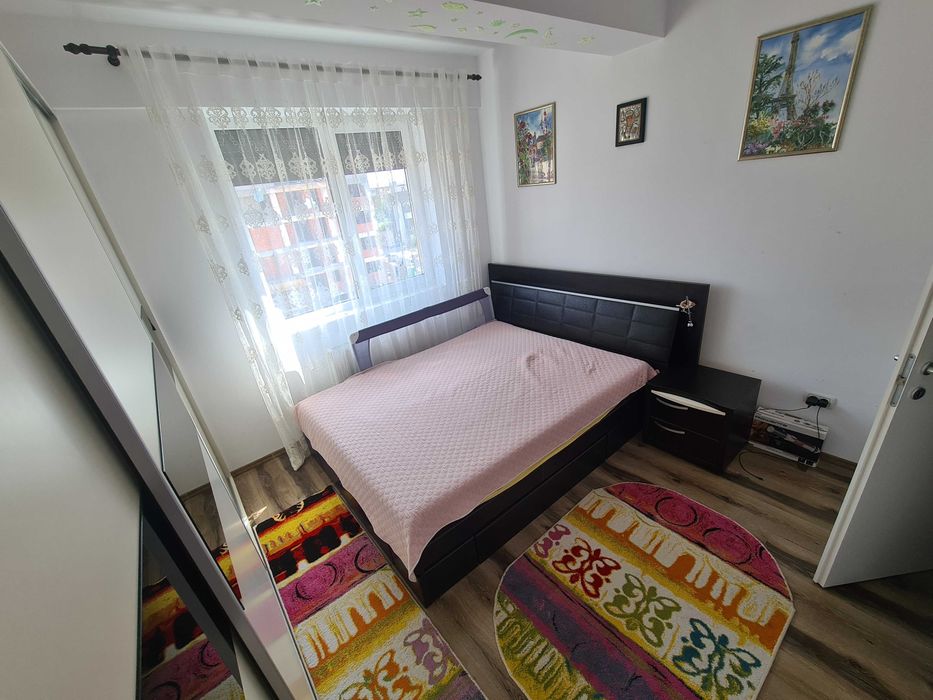 Apartament 2.5 camere închirieze + loc parcare