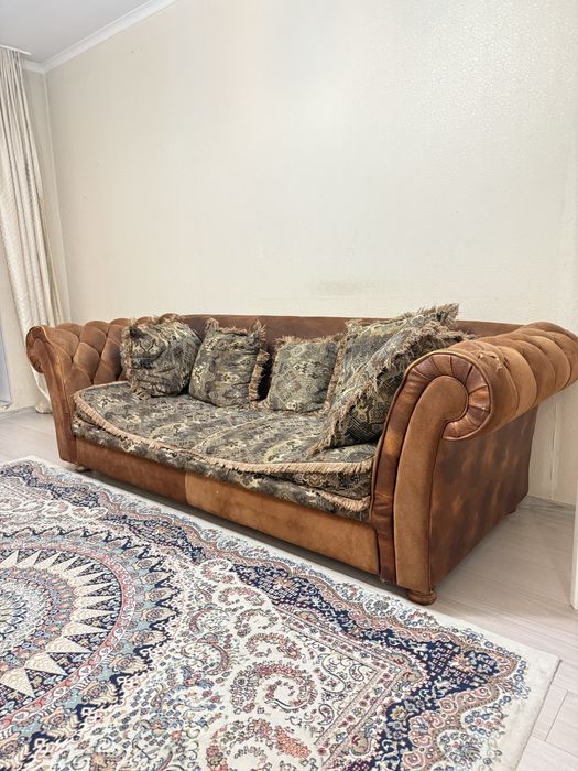 Продам диван коричневый