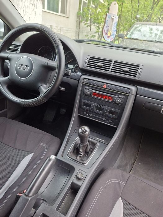 Vand/Dezmembrez Audi a4 b6 2004