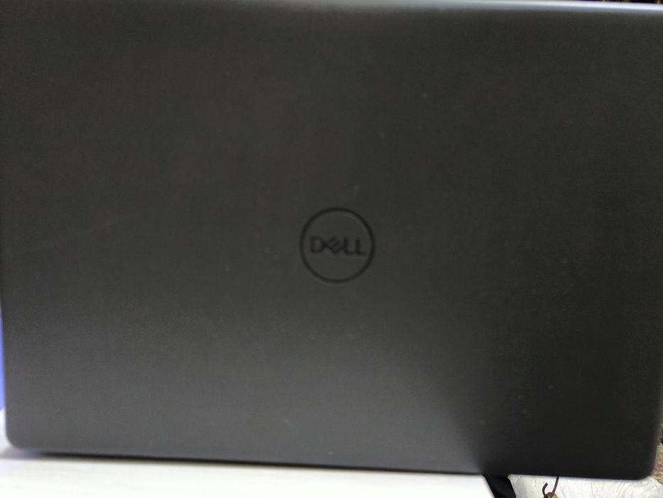 Dell I3  11 avlod DDR  8 GB 128 SSD 1024 HDD