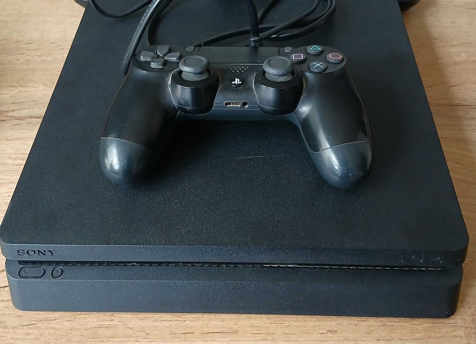 Playstation 4 + 1 контролер