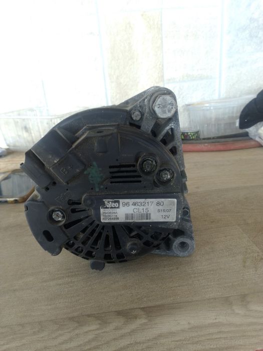Vînd alternator Peugeot 20 16 motorina