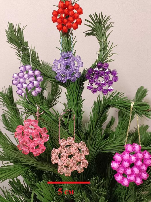 Елочные украшения из бусин ручной работы