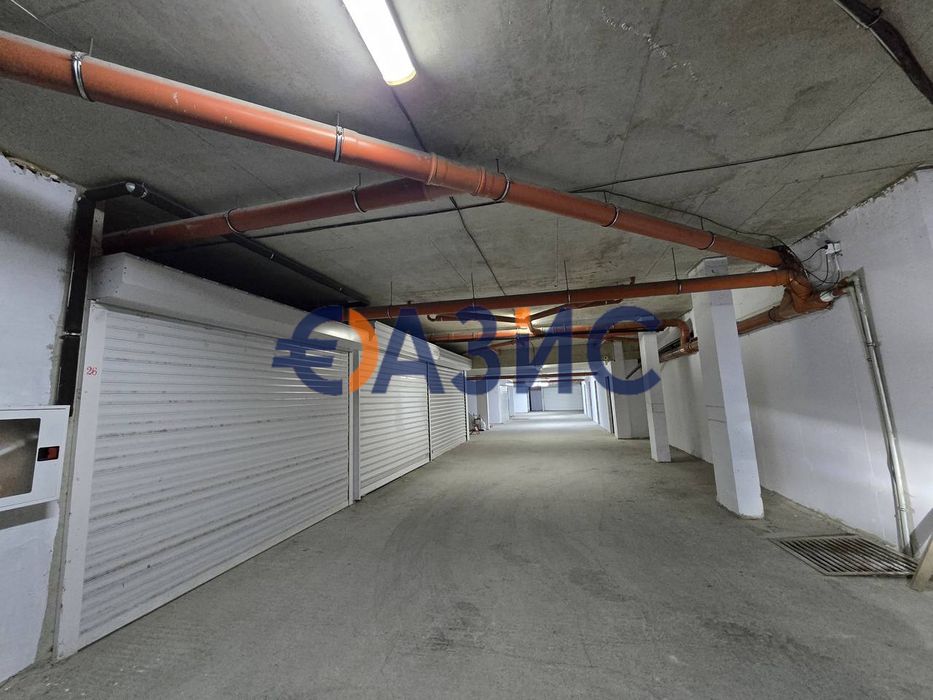 Голям подземен Гараж в сграда Златна рибка, Несебър, България, 33,44