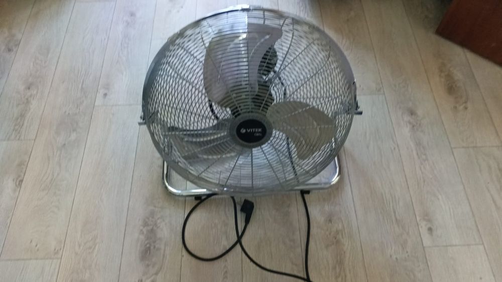 Вентилятор большой