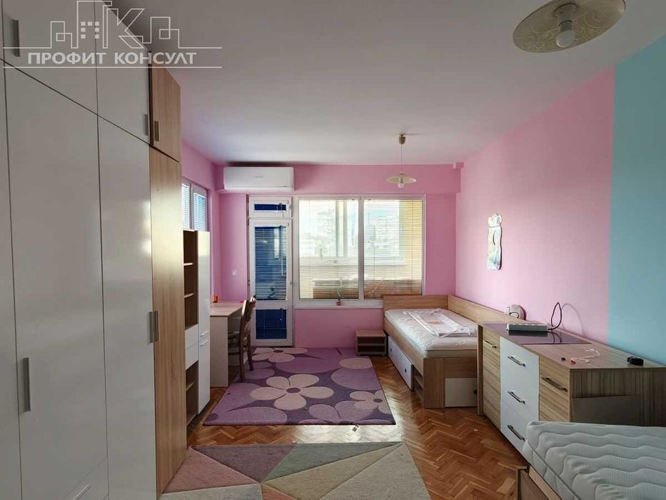 Двустаен, напълно обзаведен апартамент в кв. Зона Б