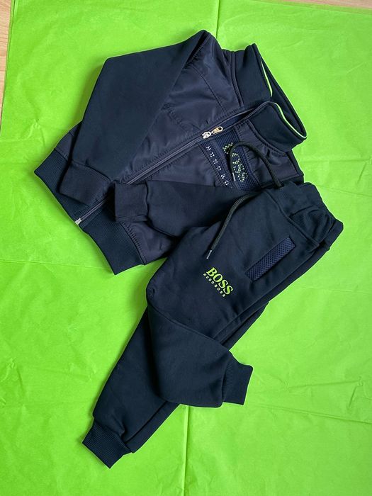 Hugo Boss спортен сет за момче 98ръст 2-3 години