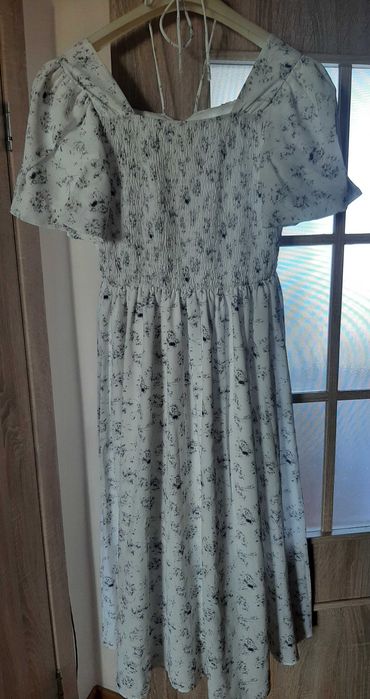 Продам платье легкое