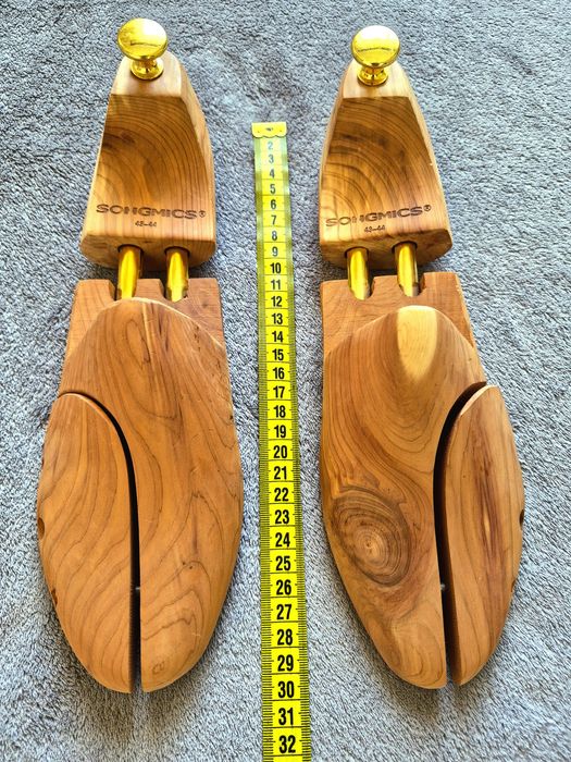 Antere / Șponere calapoade Songmics
pantofi din lemn de cedru (Shoe Trees) 

pantofi din lemn de cedru (Shoe Trees)
