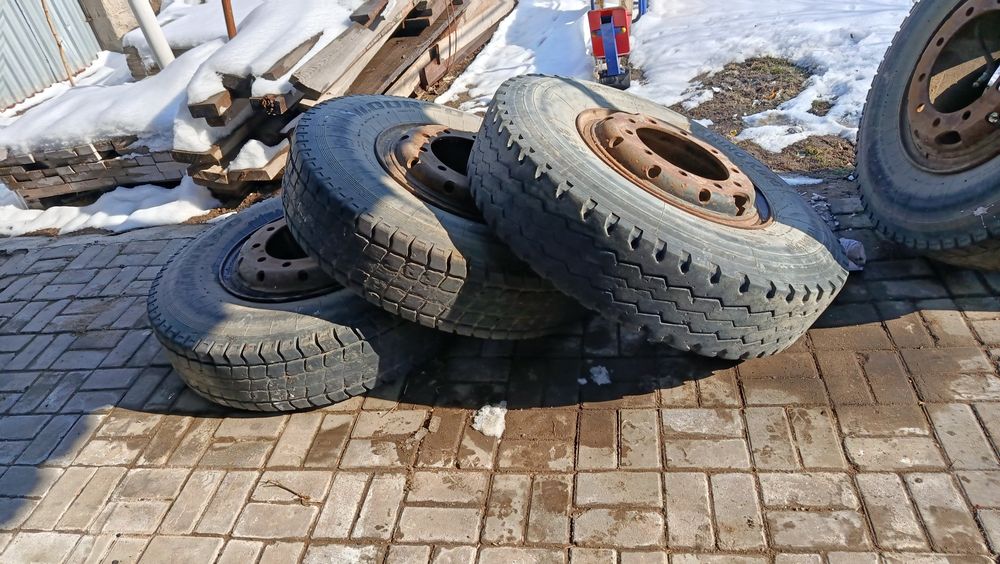 Шины камаза грузовые б/у