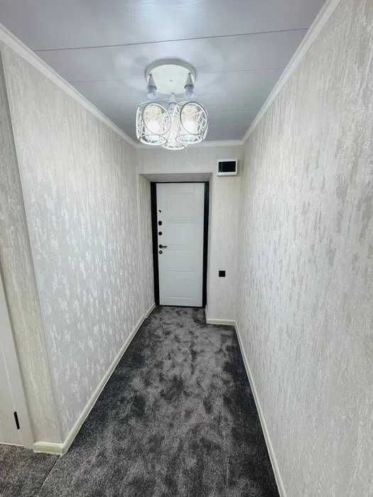 Chilonzor metro yonida 2 xonalik issiq kvartira Srochno topshiriladi