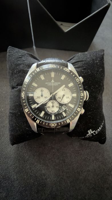 Часы jacques lemans