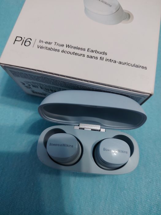 Casti in ear Bowers & Wilkins Pi6 ca noi