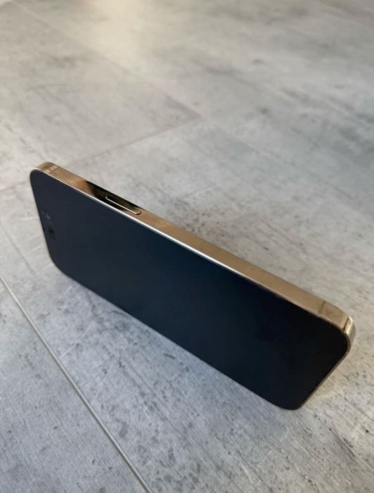 iPhone 14 pro baterie 100% ca nou