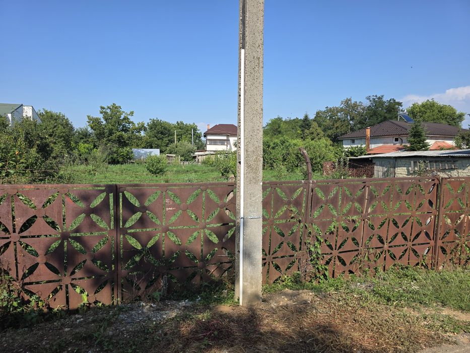 Teren intravilan BILCIURESTI DAMBOVITA.  Teren liber cu anexa 30 mp 2 camere