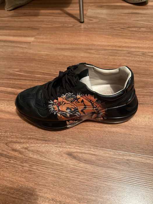 Vand gucci rhyton conditie excelenta