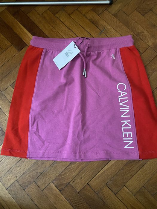 Детска отигинална пола CALVIN KLEIN- за 14 години
