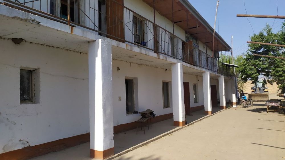 Чинозда ишлаб чикаришга жой сотилади.4гектар