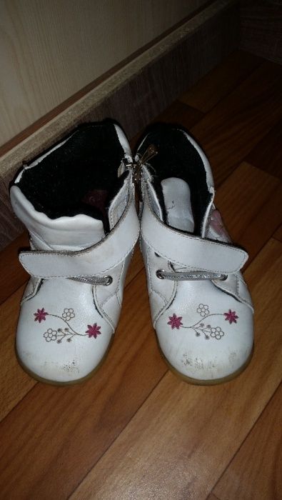 Продам ботиночки 25 размера