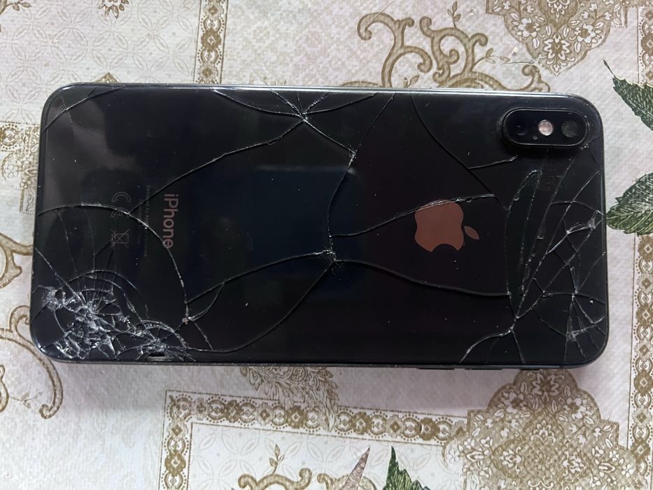 Dau iphone ,xs max functional si iphone x perfect functional pe un iphone 13 pro max ofer diferenta !