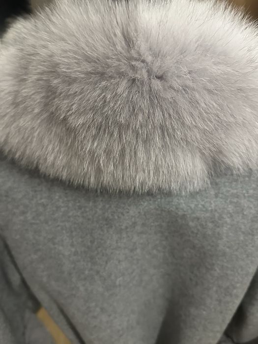 Алпака в сиво с косъм лисица