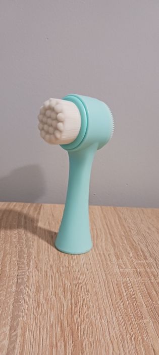 Уред за масаж на лице с двойна глава