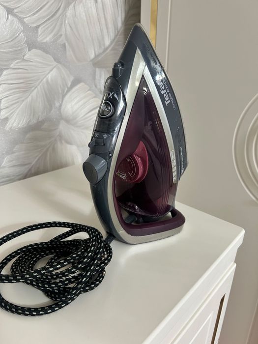 Продам утюг Tefal