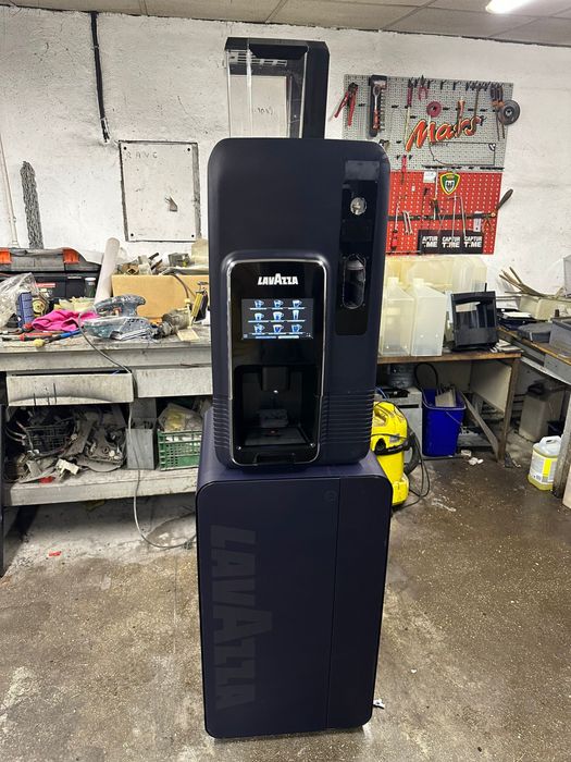 Vindem espressor minivending