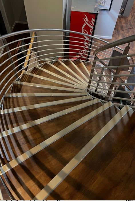 Montaj vinyl pvc , mocheta  , LVT, sape autonivelante