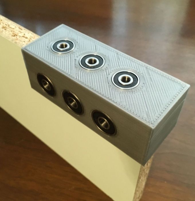 Sablon mobila pt ericsoane din plastic dur gri forma U gauri de 5/7mm