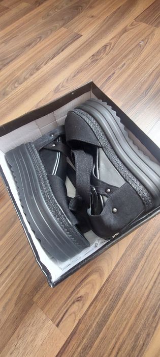 Дамски сандали на платформа EU 39