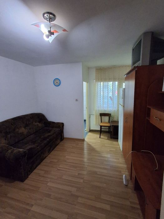 Garsoniera  parter  Iosia