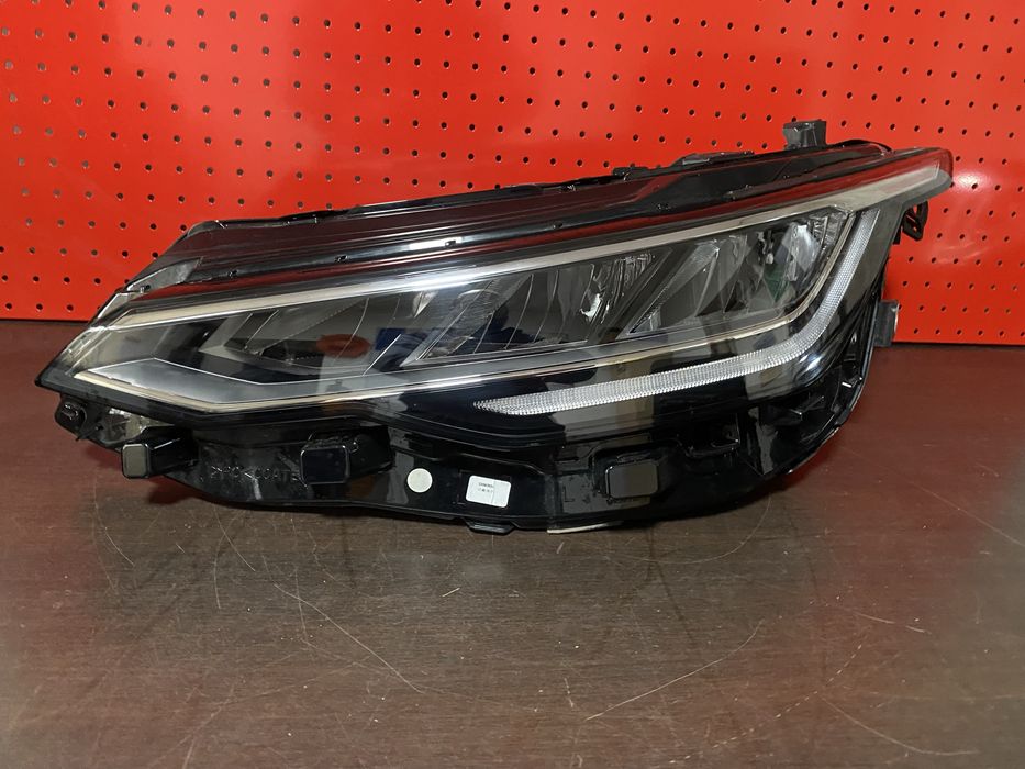 Far stanga full led Vw Golf 8 facelift