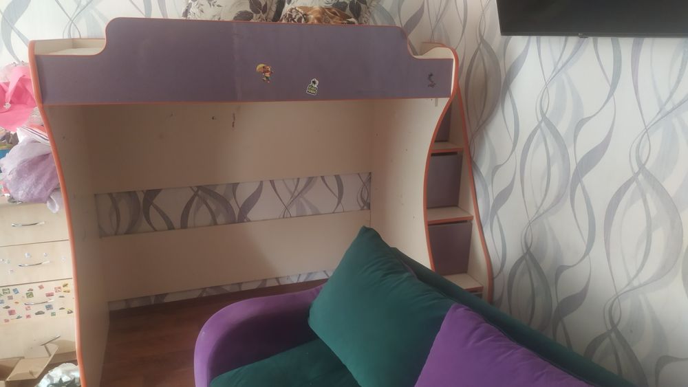Продам двухъярусную кровать