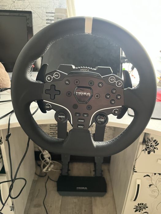 Игровой руль moza r5