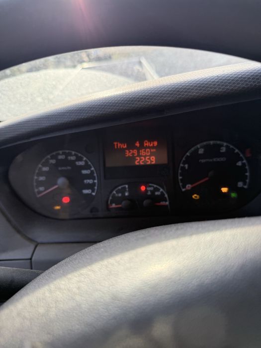 Iveco Daily 50C35 punte dublă lada 4 m