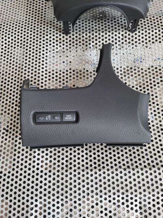 Butoane Buton Tempomat Pilot Automat Nissan Qashqai J11 Volan Stanga An 2014-2015-2016-2017-2018-2019-2020 Dezmembrez Nissan Qashqai J11 Facelift 1.5