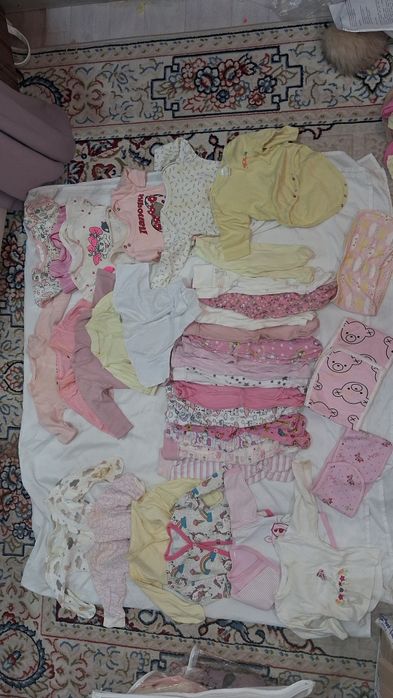 Отдам 4 пакета одежды для девочек от 0 до 4-5лет