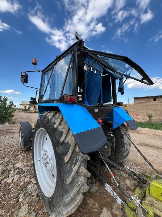 Belarus Mtz82.1 sotiladi