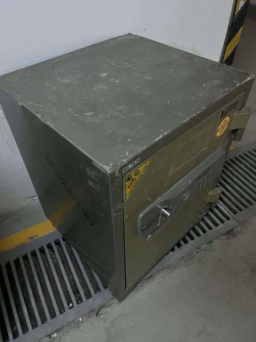 Сейф огнеупорный