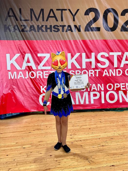 Продам платье для танцев