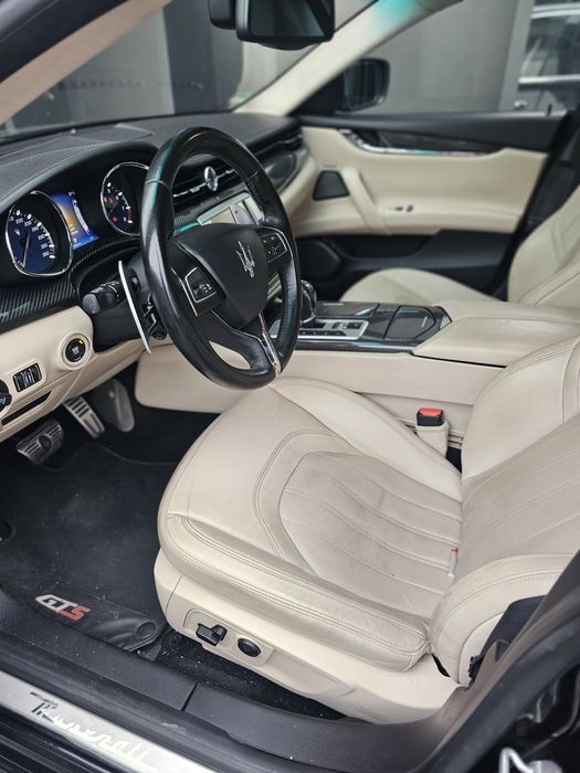 Maserati Quattroporte GTS v8 530 cp