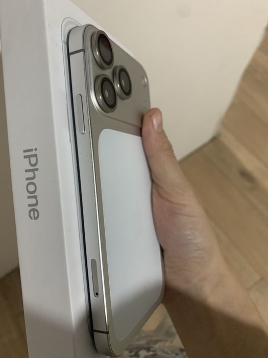 Айфон xr корпус 17 про 256гб