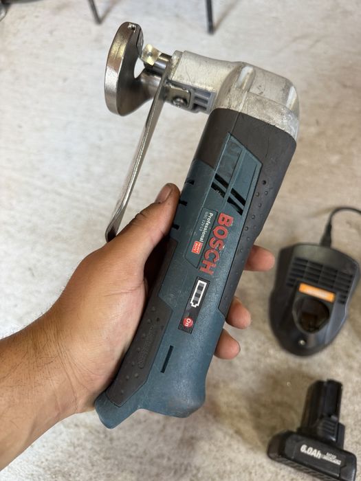 Bosch GSC 12V-3 ножица за ламарина