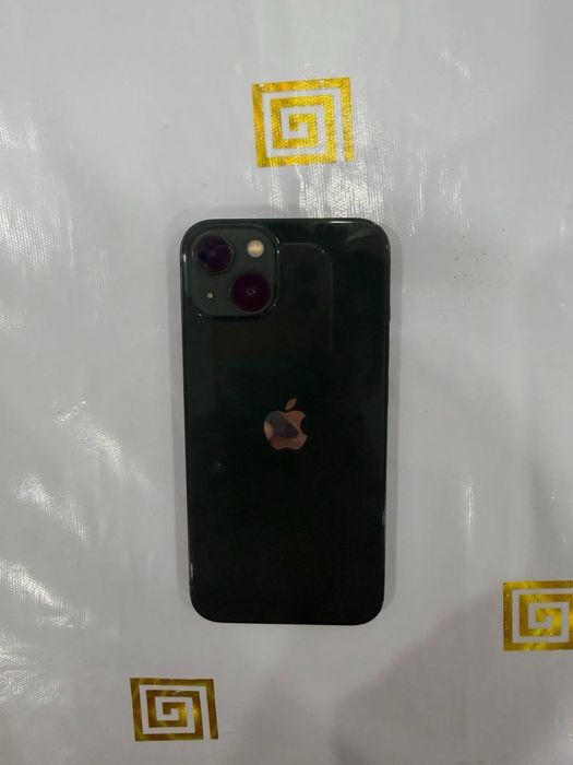 Apple iPhone 13