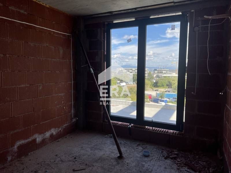 Продава се Тристаен апартамент в София, Горна баня - 111 кв.м за 1225 €/кв.м - Снимка #3