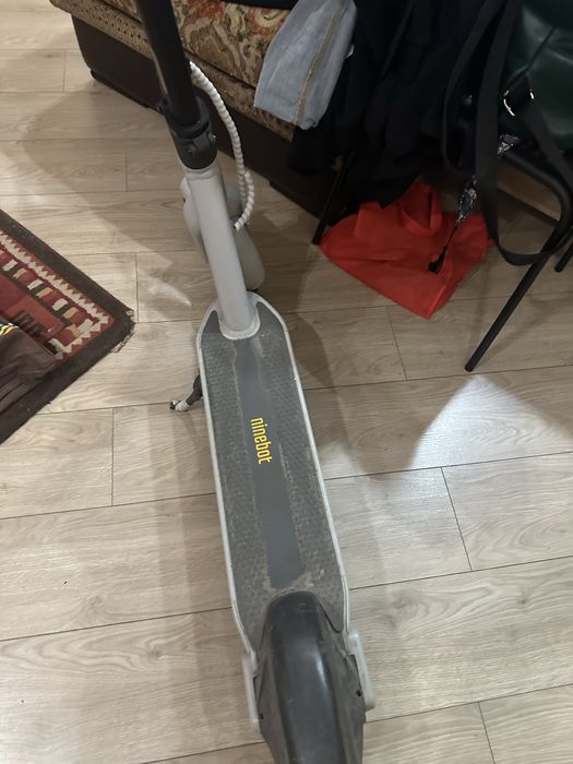 Продам электро самокат ninebot